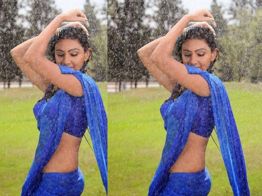 Actress Neelam Upadhyay Hot Sizziling Navel & Cleavage Show Stills