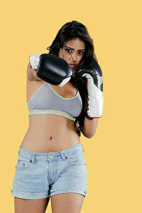 Actress Nivetha Pethuraj Latest Hot Navel Show Photoshoot Stills