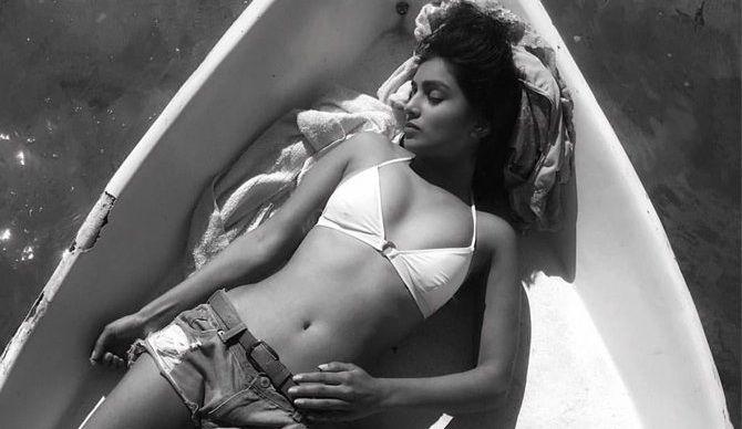 Actress Pallavi Sharda Shares HOTTEST Bikini On Instagram