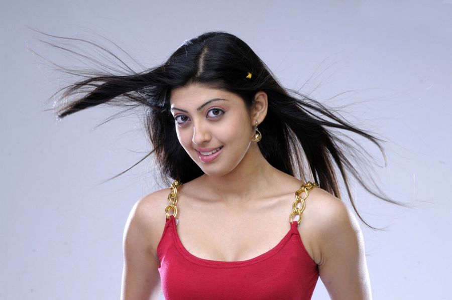 Actress Pranitha Spicy Pictures