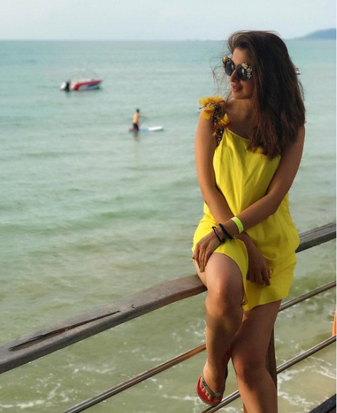 Actress Raai Laxmi Sexy Hot Pics