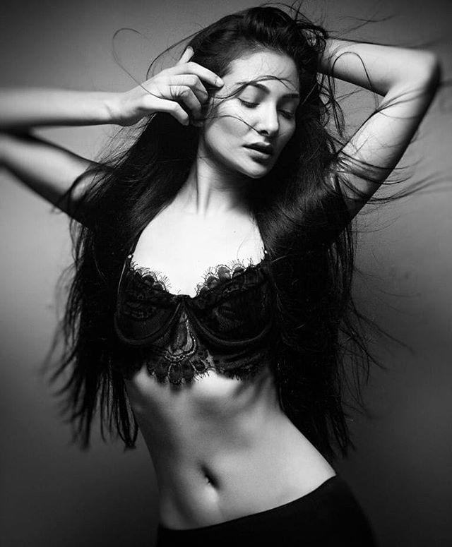 Actress Renuca Singh Thakuri Hot Photo Shoot Photos