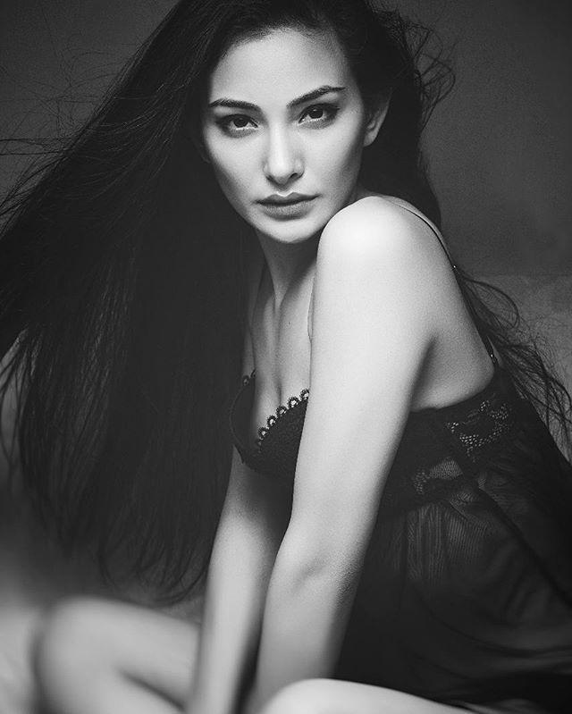 Actress Renuca Singh Thakuri Hot Photo Shoot Photos