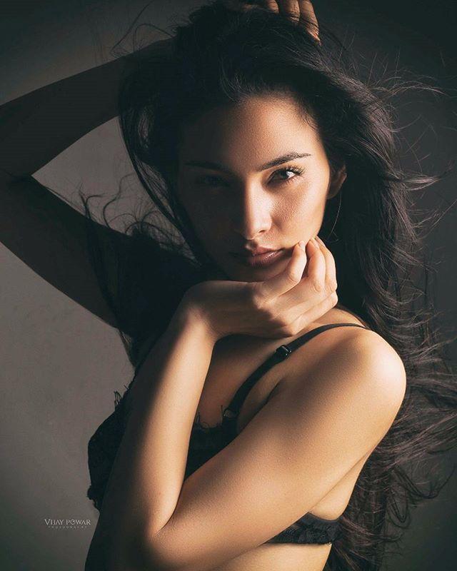 Actress Renuca Singh Thakuri Hot Photo Shoot Photos