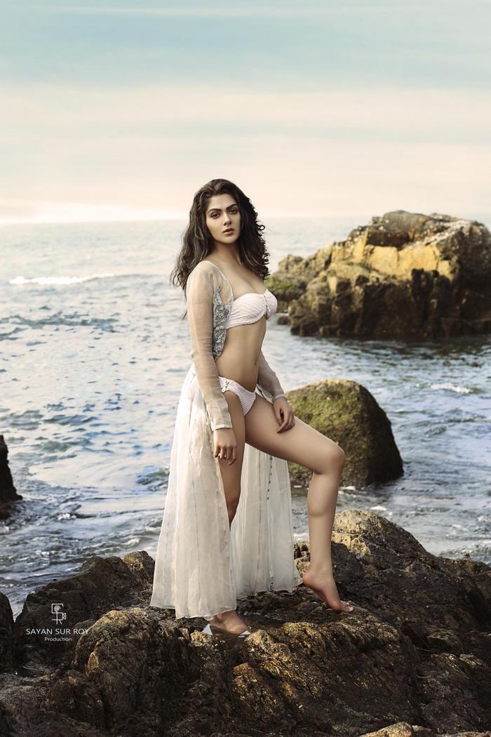 Actress Sakshi Chaudhary Stunning Hot Bikini & Latest Photoshoot Stills