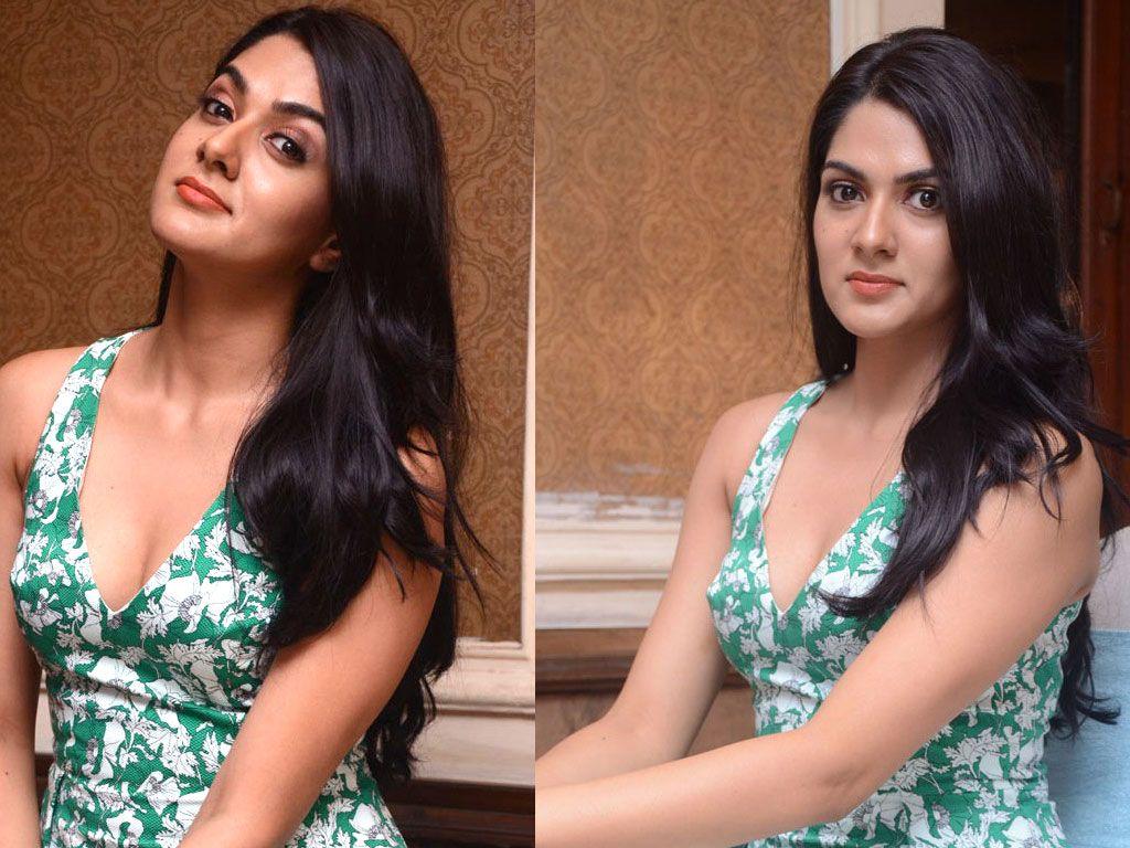 Actress Sakshi Chaudhary Stunning Hot Bikini & Latest Photoshoot Stills