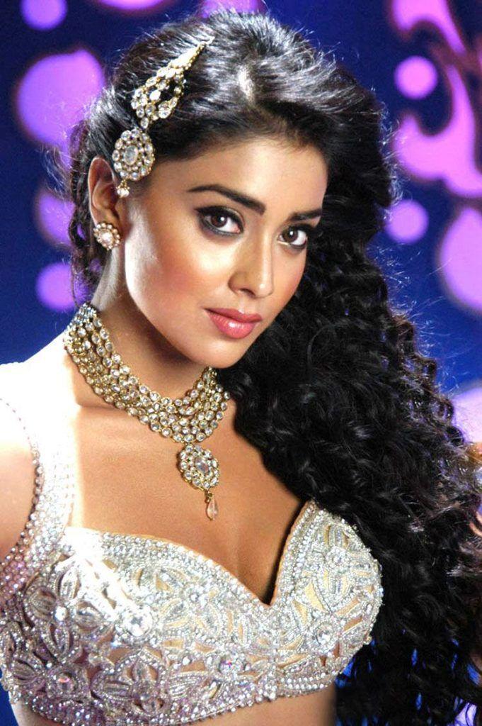 Actress Shriya Saran New Unseen Hot Photos Collections