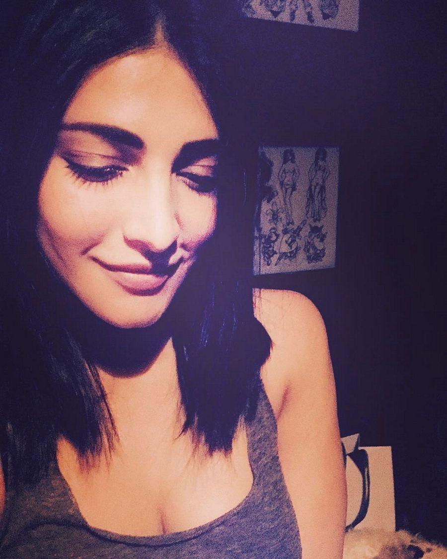 Actress Shruti Hassan at Cannes 2017 Hot Photos