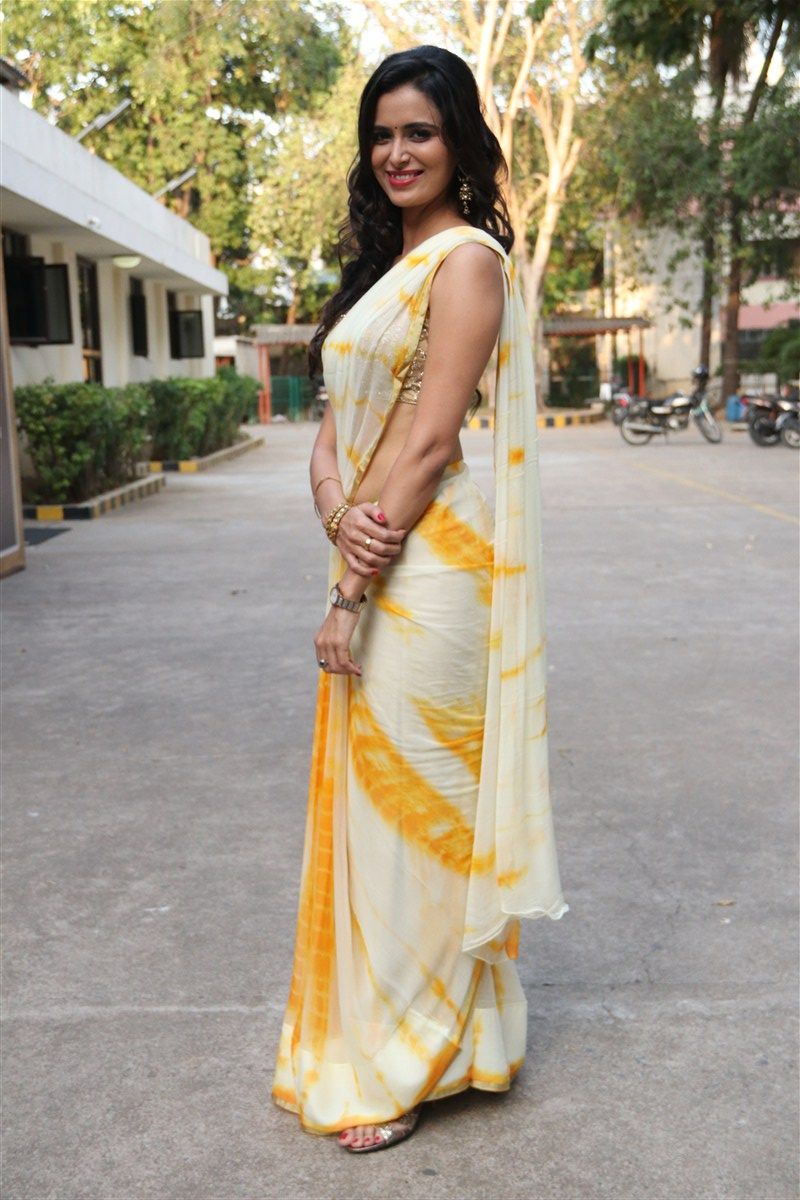 Actress Sirisha Hot Stills