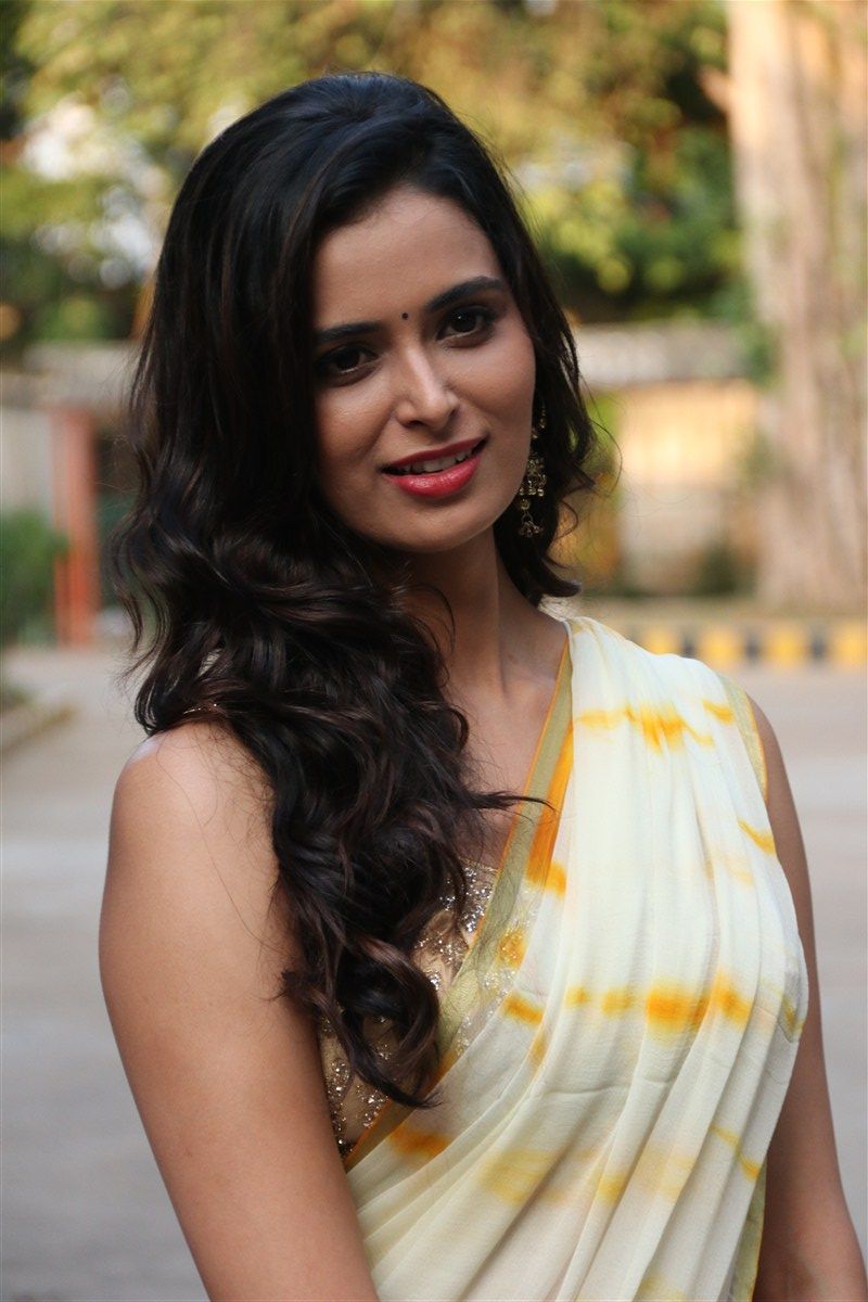 Actress Sirisha Hot Stills