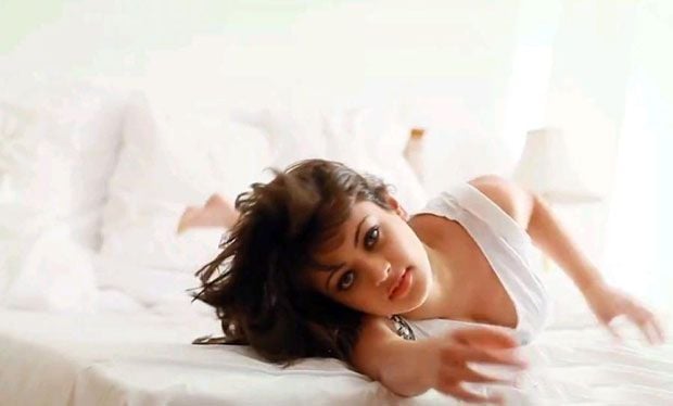 Actress Sneha Ullal Hot Navel Photos