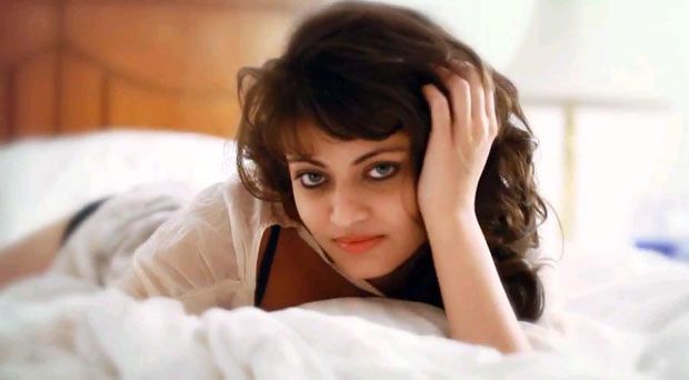 Actress Sneha Ullal Hot Navel Photos