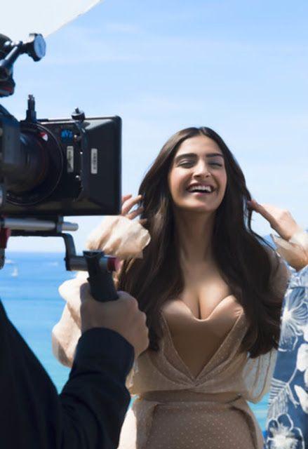Actress Sonam Kapoor Latest Hot & Spicy Cleavage Show Photos