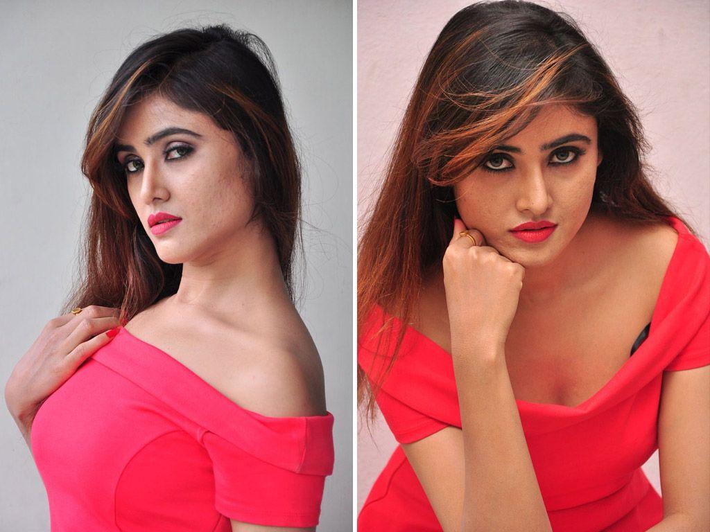 Actress Sony Charishta Hot & Spicy Cleavage Show Photos Collections