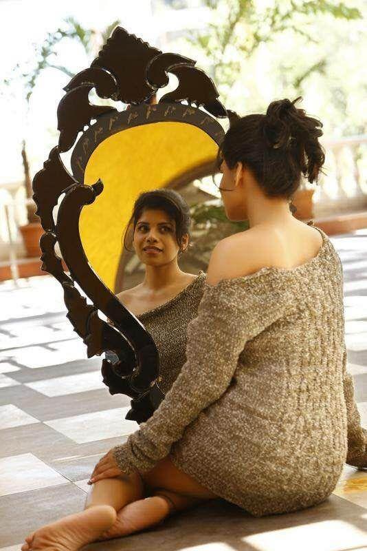 Actress Sumann Latest Hot & Spicy Topless Photos