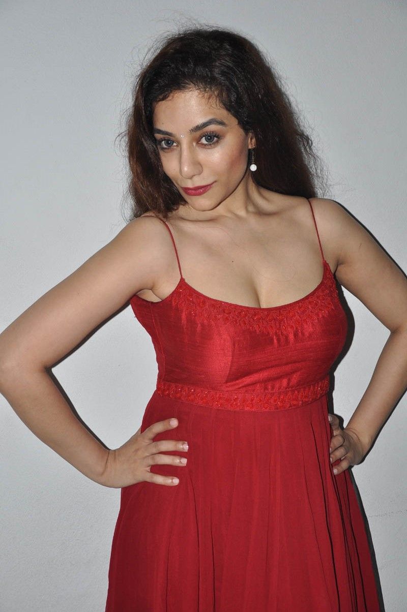 Actress Surabhi Hot Sexy Photos
