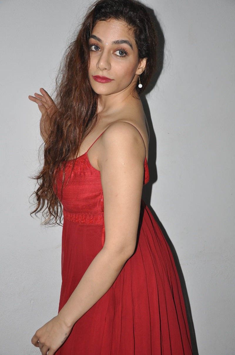 Actress Surabhi Hot Sexy Photos