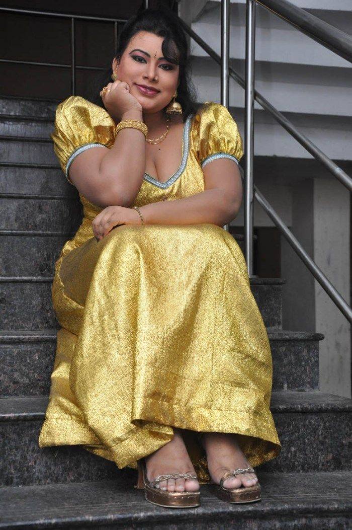 Actress Sushmitha Hot Spicy Gallery