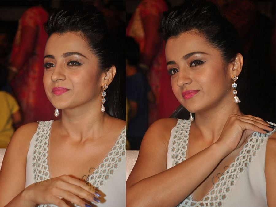 Actress Trisha Krishnan Sexy Wallpapers