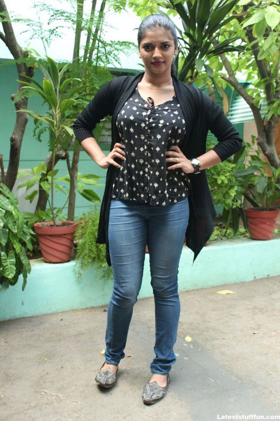 Actress Vasundhara Kashyap Spicy Stills