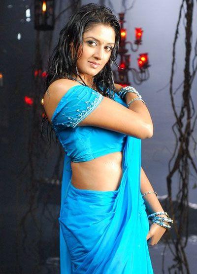 Actress Vimala Raman Hot & Sexy Wet Photos