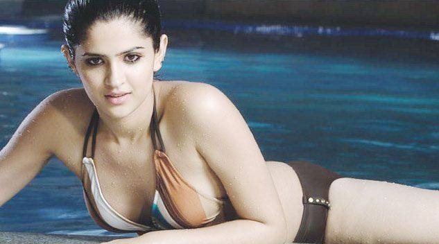 Actresses Deeksha Seth Hot Sexy Photos