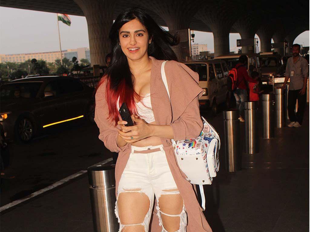 CAUGHT: Adah Sharma Flaunts HOT Cleavage And MILKY Legs show Photos