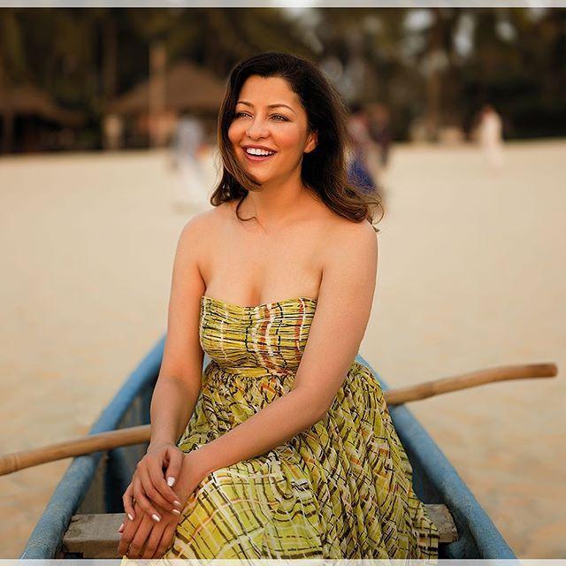 Aditi Govitrikar Latest Unseen Hot & Spicy Bikini Photo Stills