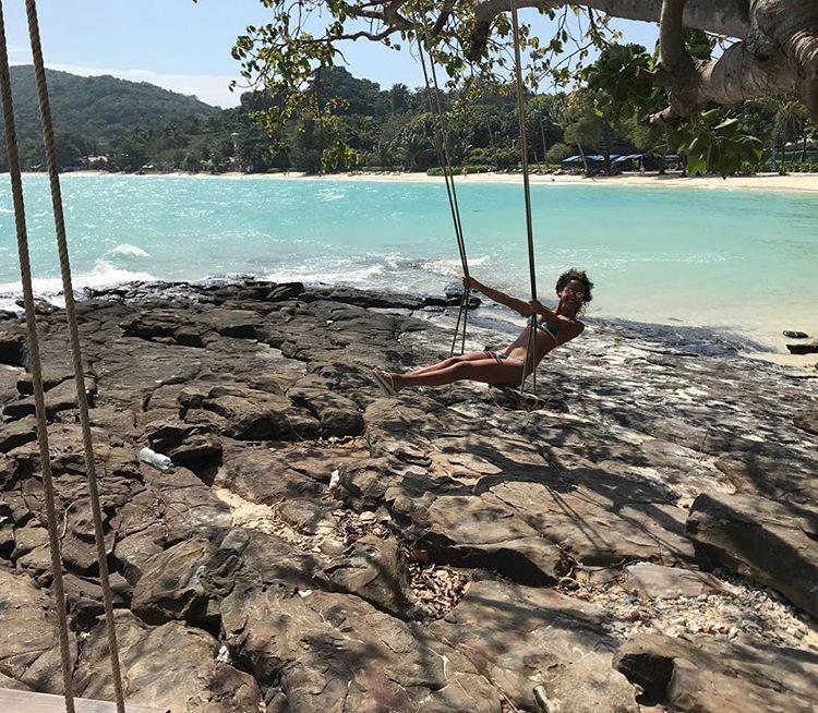 Aisha Sharma Shows Bikini Body at Beach Side Photos