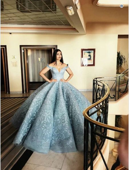 Aishwarya Rai Hot Looks