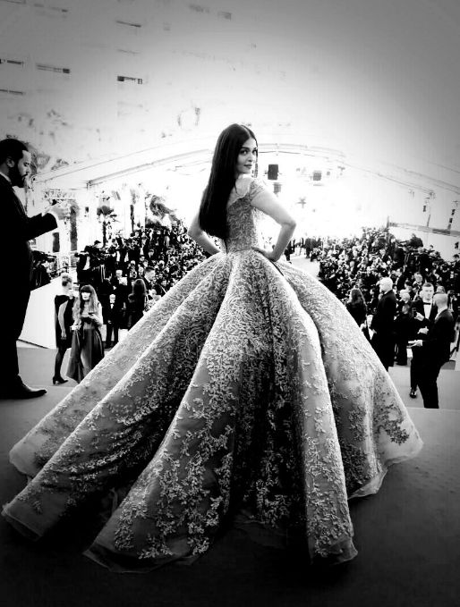 Aishwarya Rai Hot Looks