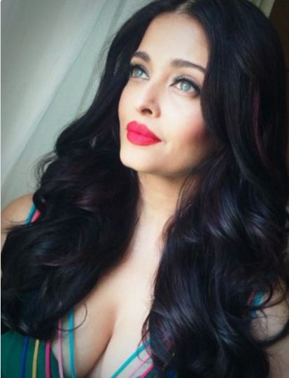 Aishwarya Rai Hot Looks