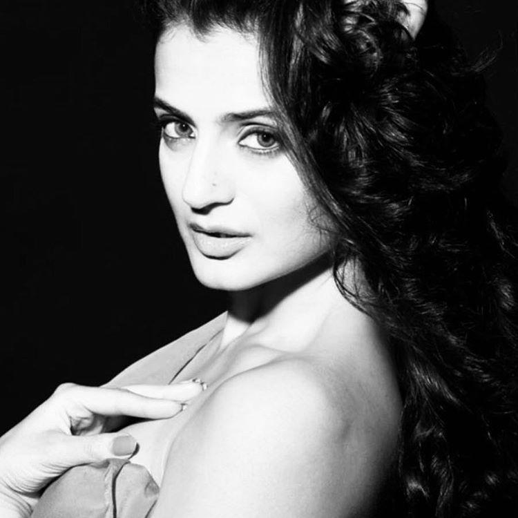 Ameesha Patel Latest HOT 2018 Photoshoot Stills