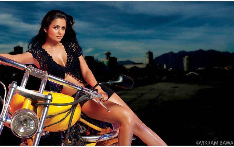 Amrita Arora Latest Hot Unseen Photoshoot Stills