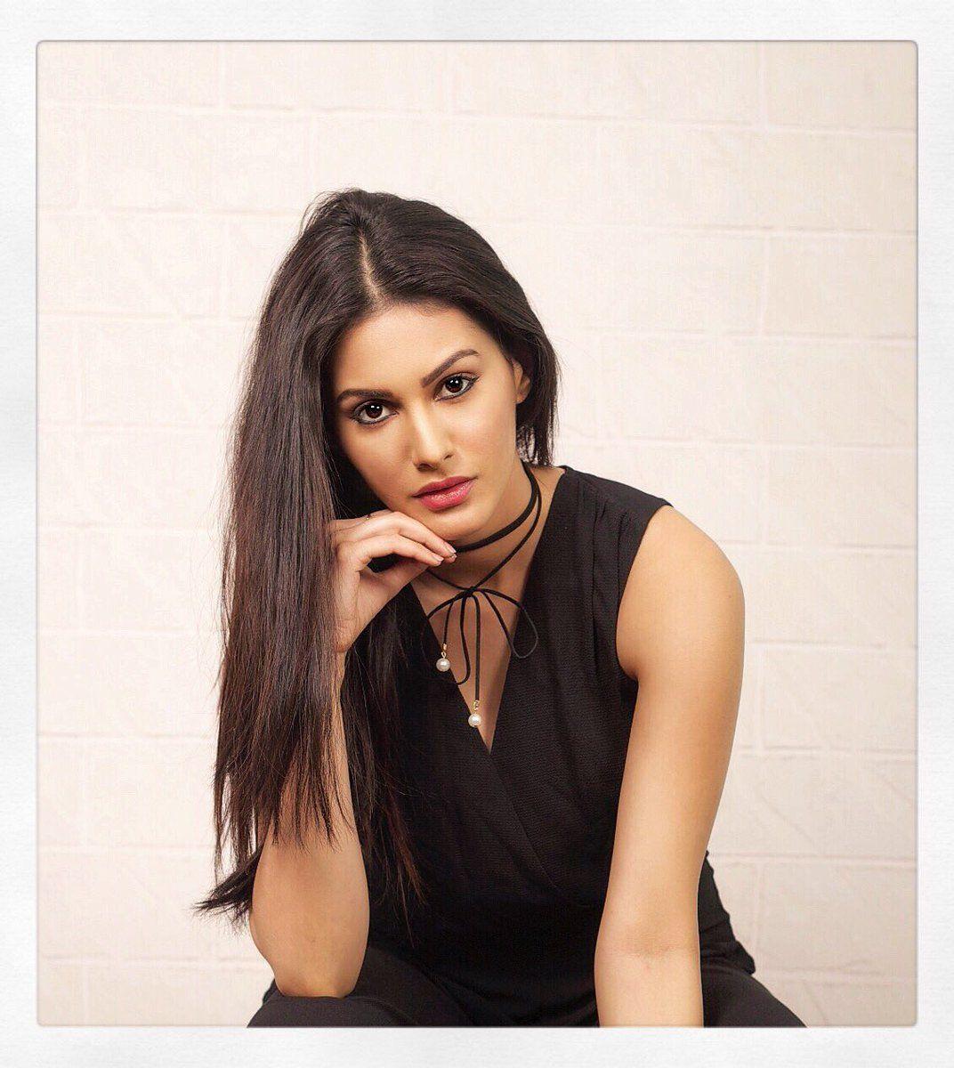 Amyra Dastur Hot Photos are TOO Hot TO Handle!