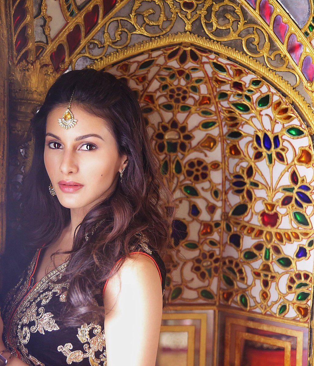 Amyra Dastur Hot Photos are TOO Hot TO Handle!