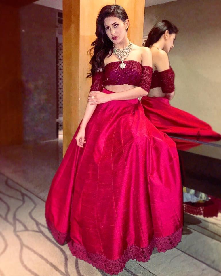 Amyra Dastur Hot Photos are TOO Hot TO Handle!