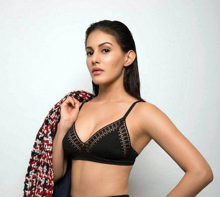 Amyra Dastur Recent Hot Wallpapers