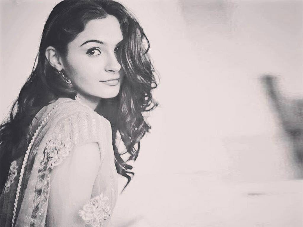 Andrea Jeremiah Never SEEN Hot Photos Collections!