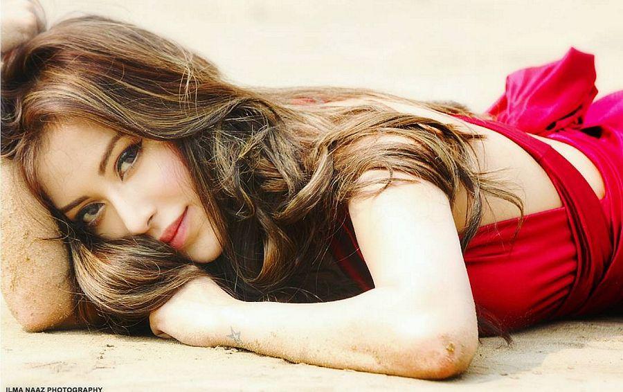 Angela Krislinzki Latest 2017 Hot & Spicy Photoshoot Stills