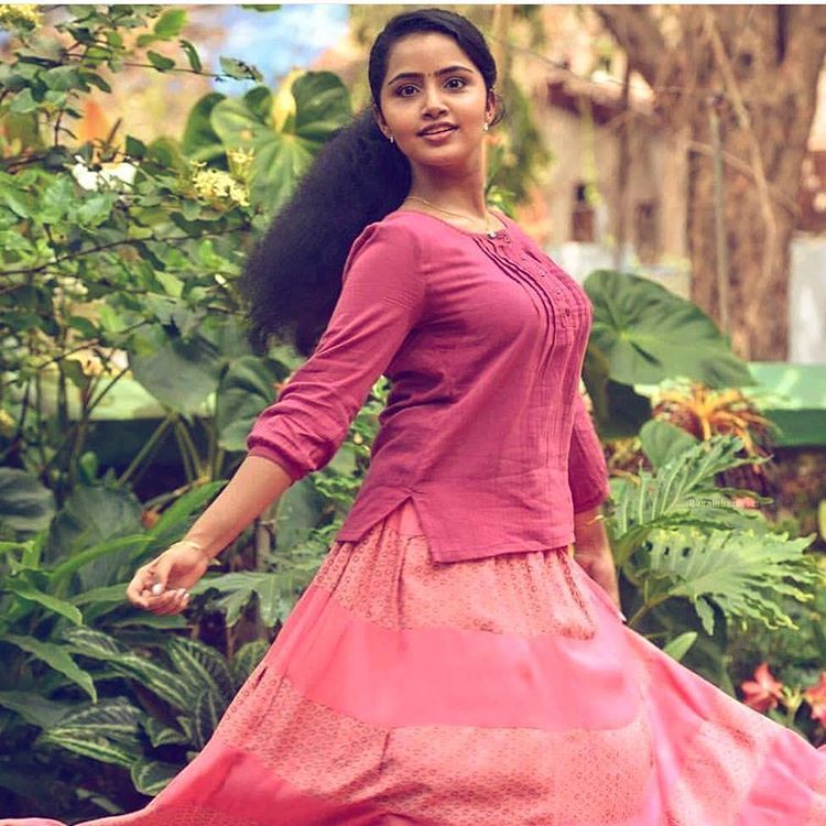 Anupama Parameshwarans Hot Photos