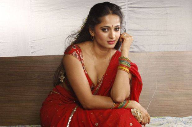 Anushka Shetty Sexy Hot Pics