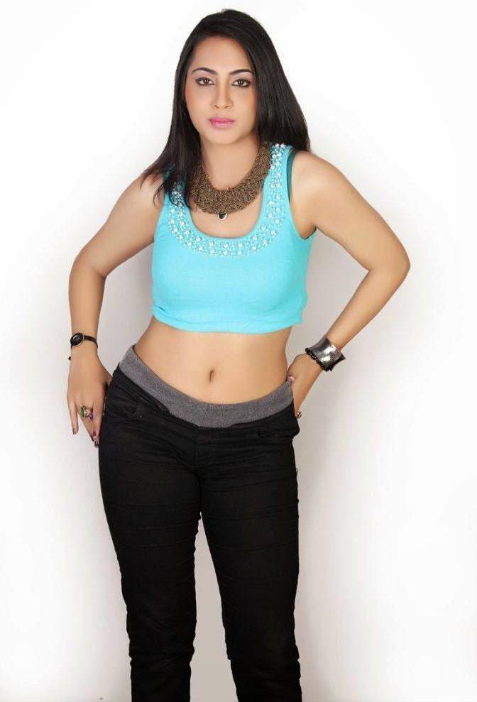 Arshi Khan Hot Navel Photos