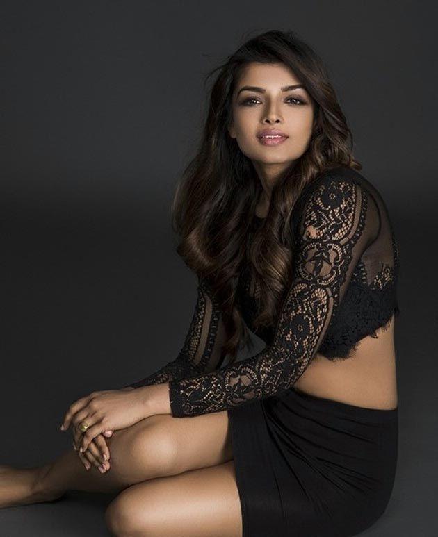 Ashna Zaveri Latest 2017 HOT Photoshoot Stills