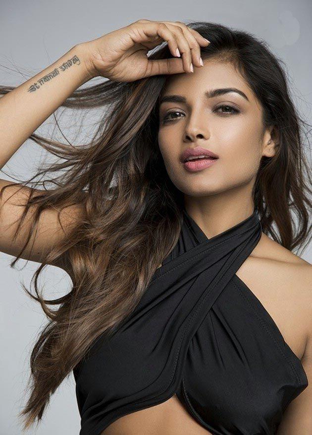 Ashna Zaveri Latest 2017 HOT Photoshoot Stills