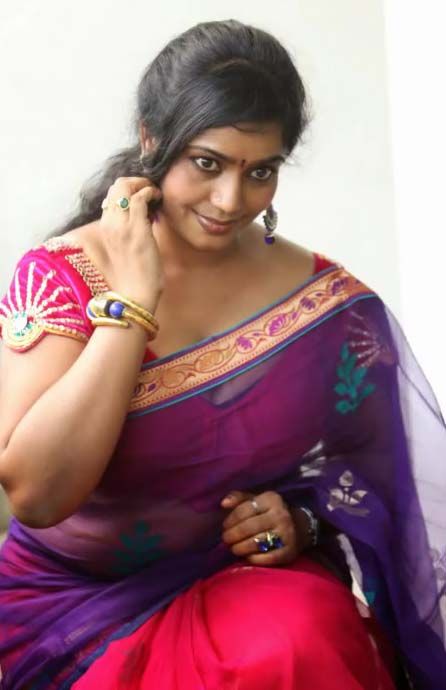 Aunty Jayavani Hot and Spicy Wallpapers