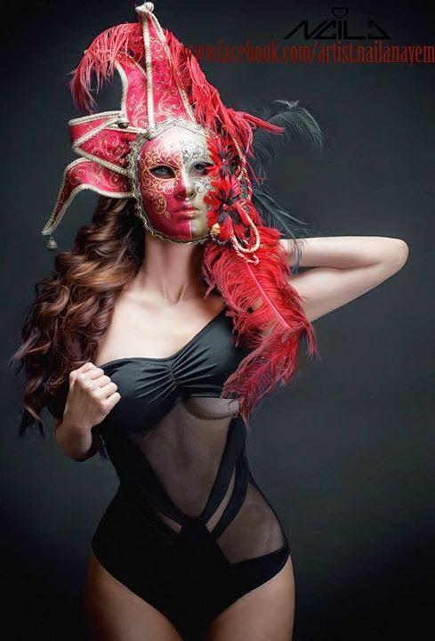 Bangladeshi Model Naila Nayem Hot Bikini Photo Image Gallery