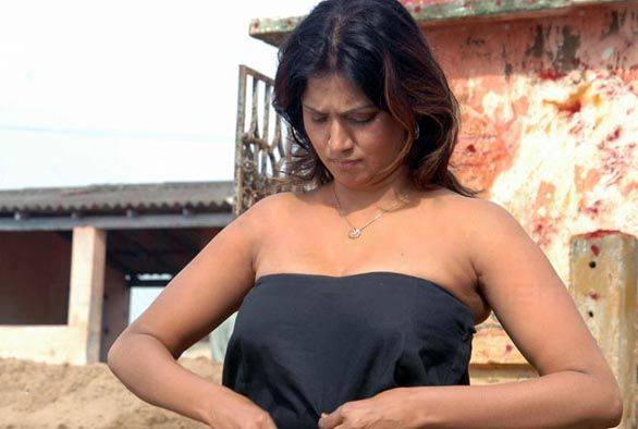 Bhuvaneswari Hot Navel Show Photos