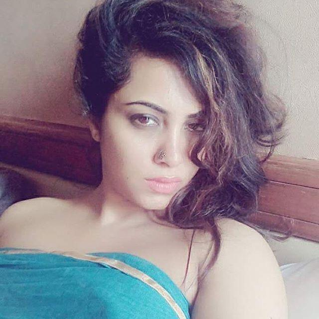 Bigg Boss Fame Aarshi Khan Hot & Sexy Bikini, Huge Cleavage Show Stills