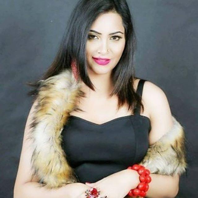 Bigg Boss Fame Aarshi Khan Hot & Sexy Bikini, Huge Cleavage Show Stills